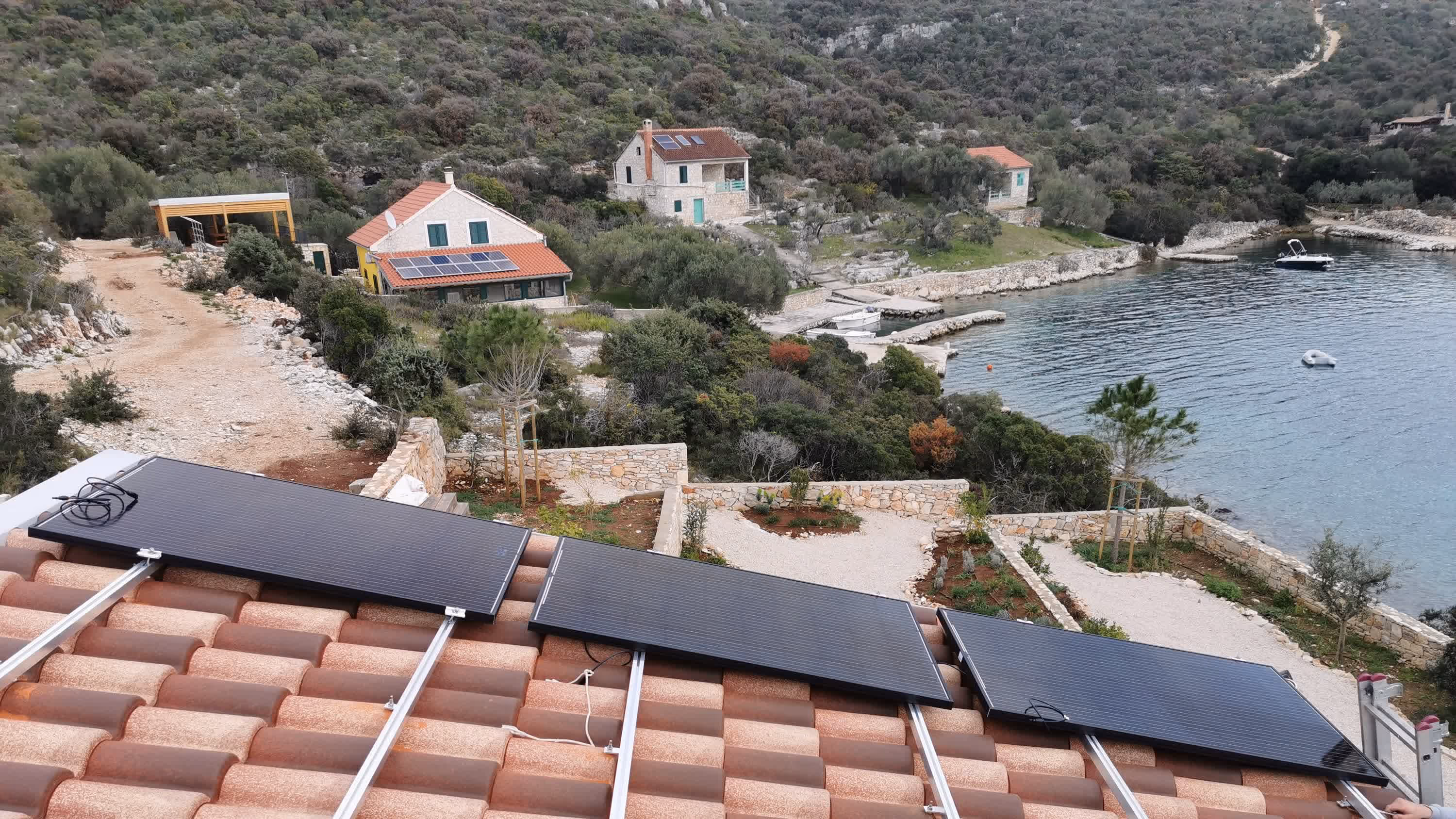 Off-grid trofazni sustav, fotografija 3